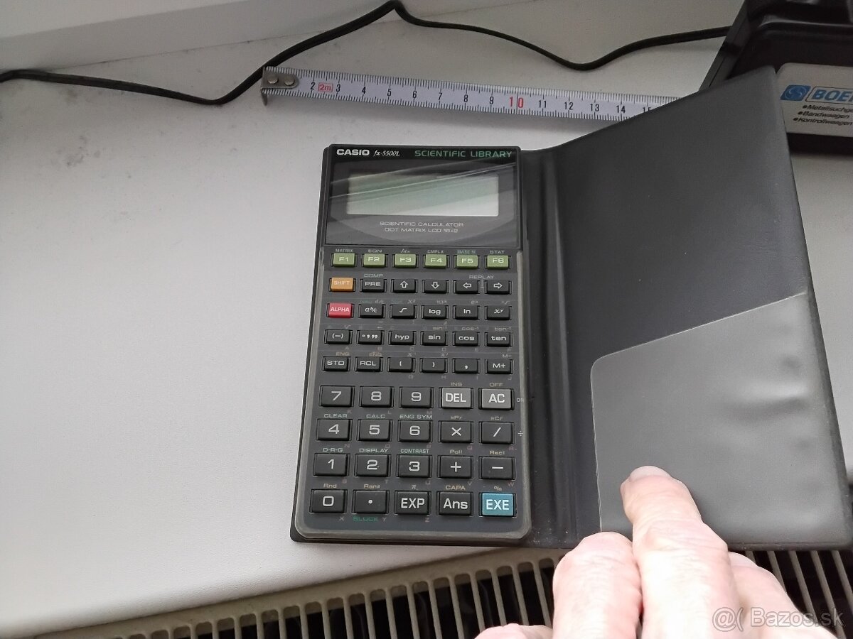 Vedecka kalkulacka CASIO - 8