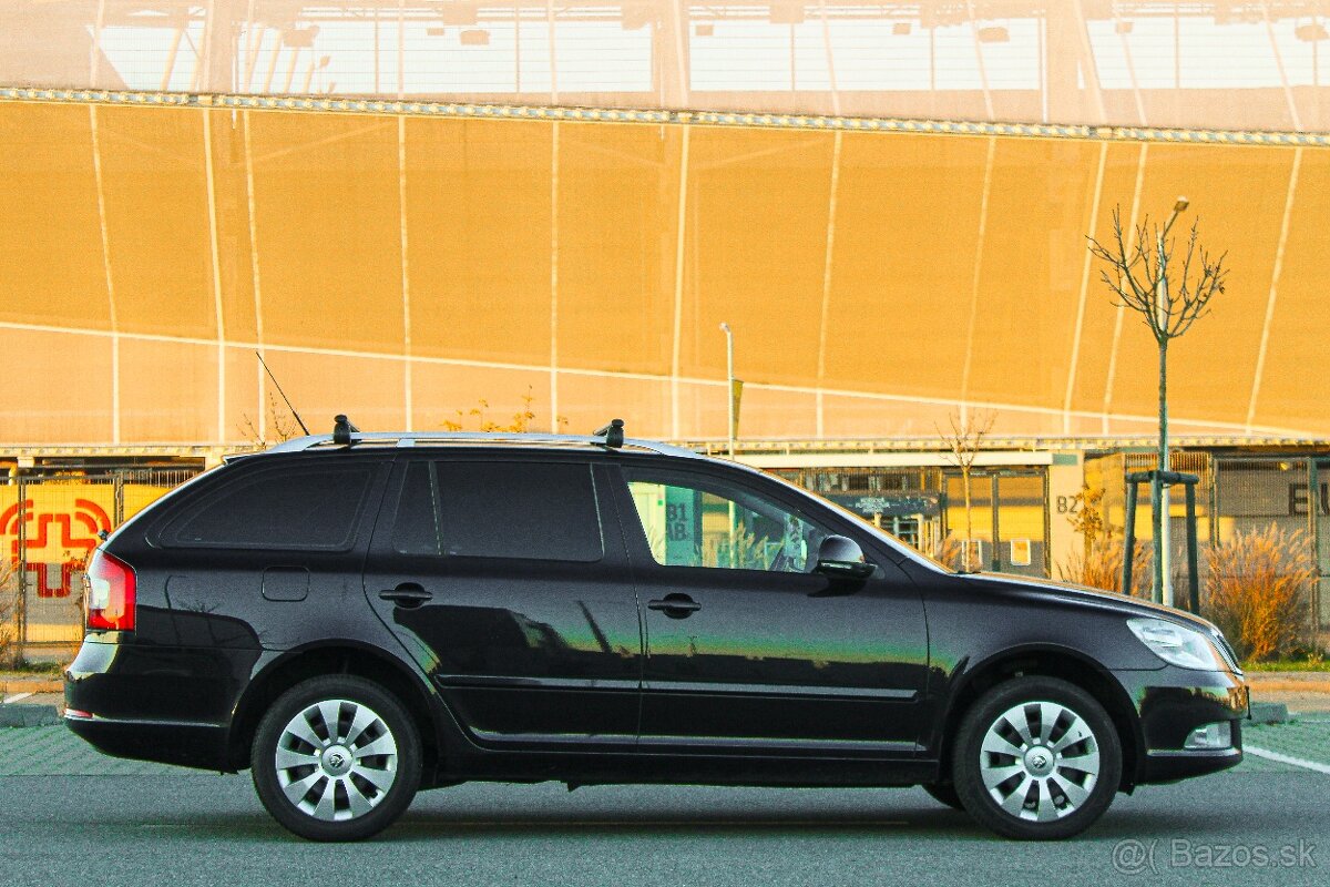 Škoda Octavia Combi 2.0 TDI 4x4 Elegance - 8