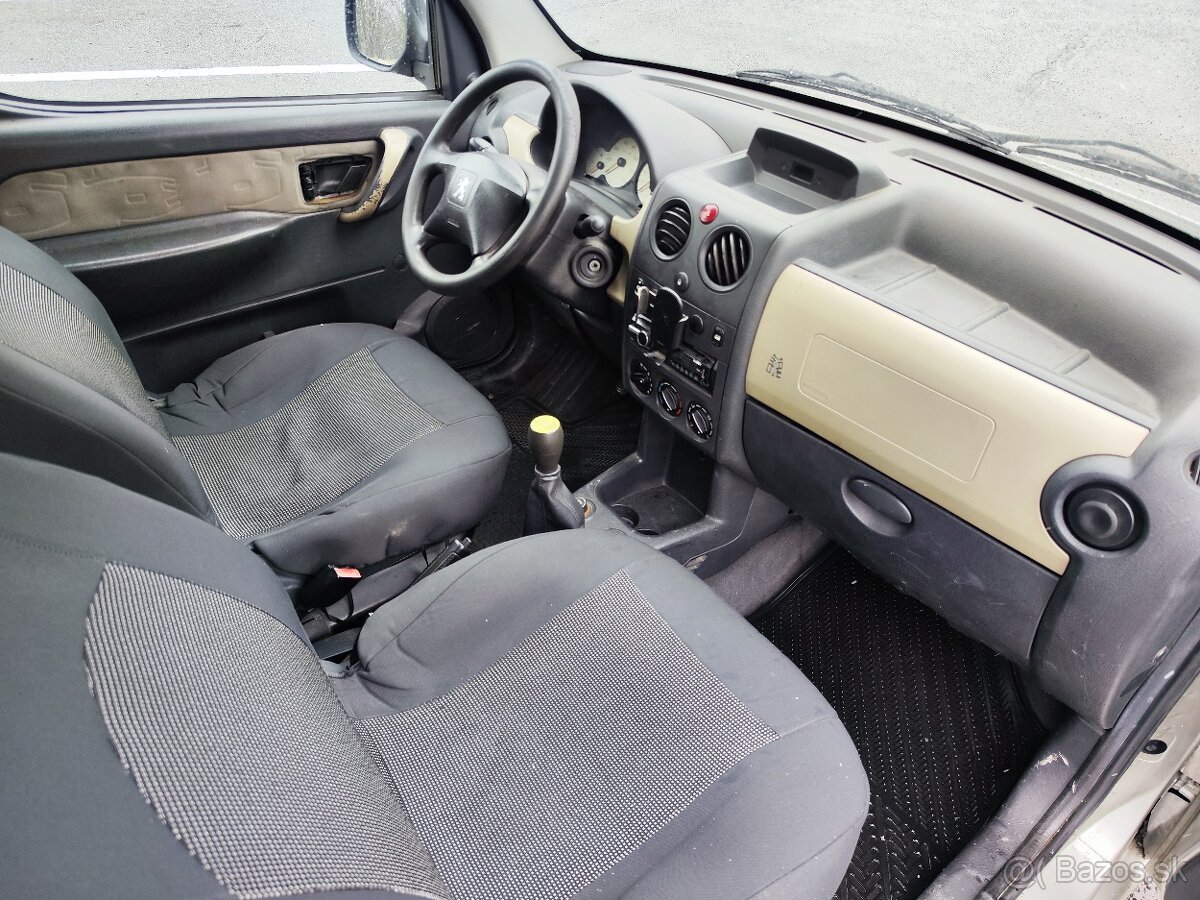 Peugeot Partner - 8