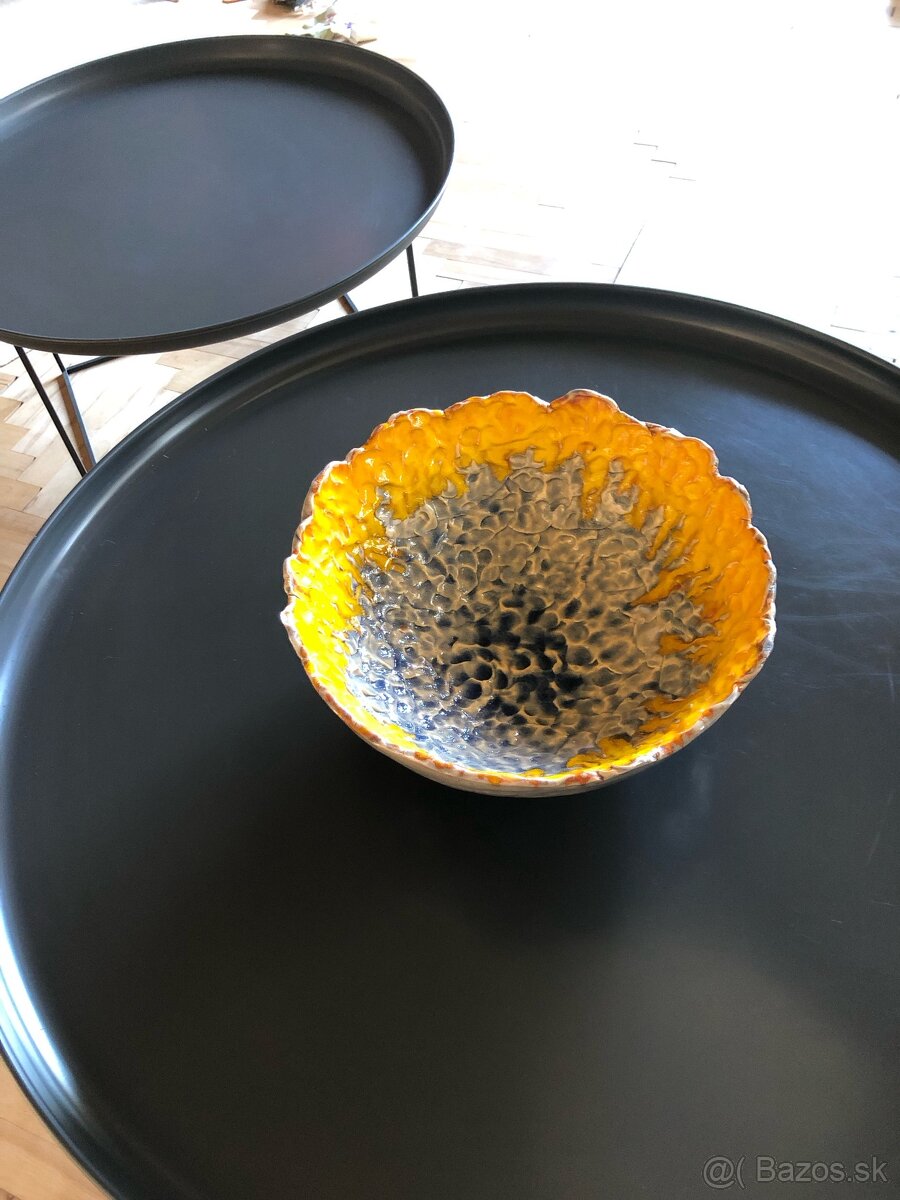 Misy z galerie a keramickeho studia - 8