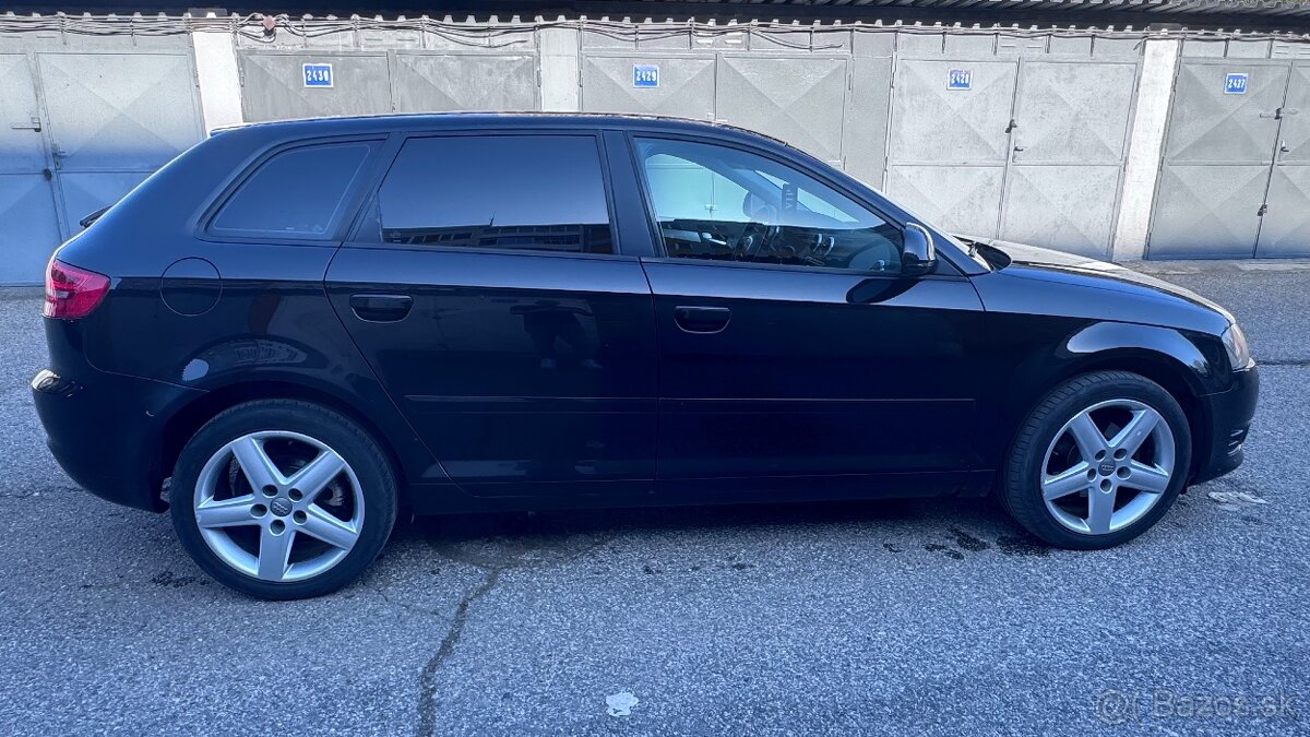 AUDI A3 SPORTBACK 1.6 TDI r.v. 2010 - 8