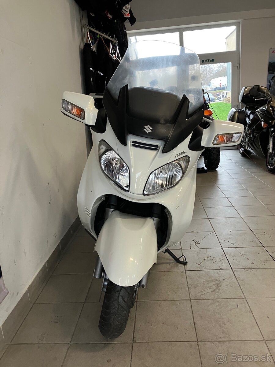 Suzuki AN650 Burgman Executive - 8