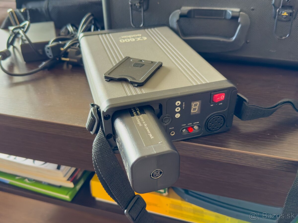 Blesk Godox EX600 - 8