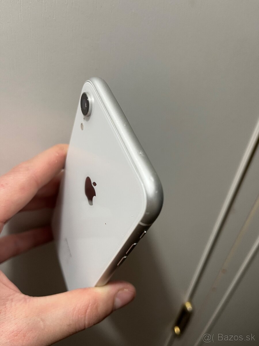 iPhone XR - 8