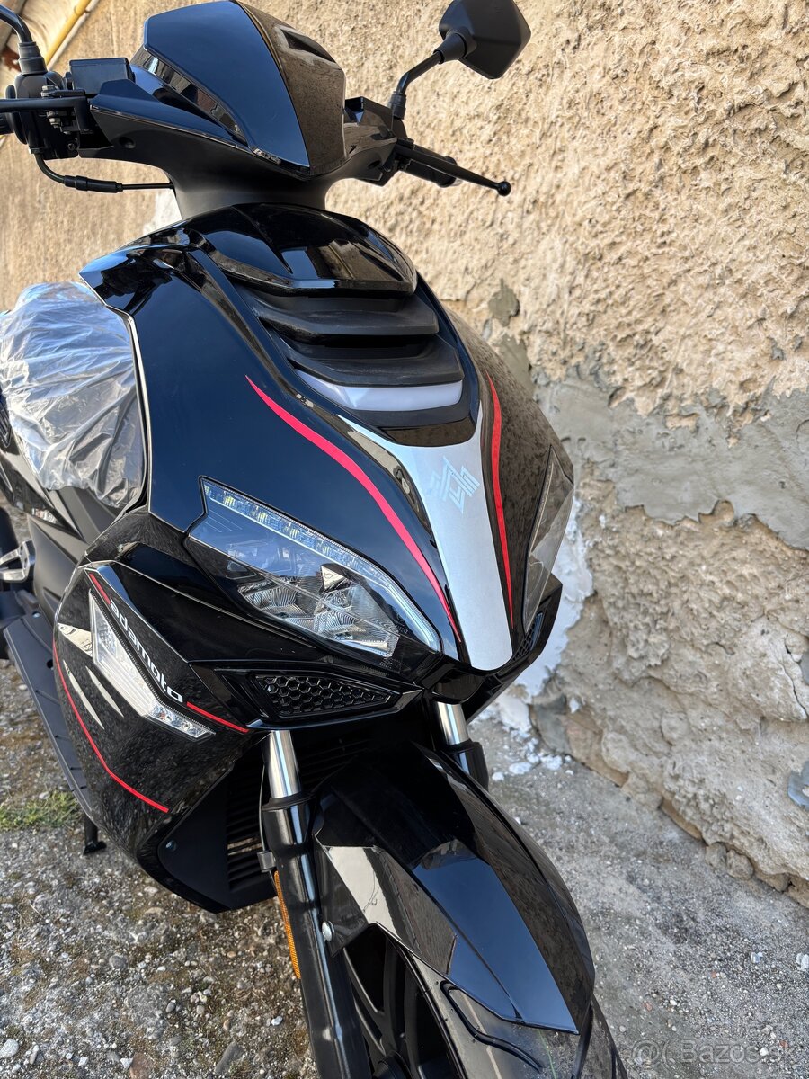 ADAMOTO MUSTANG 125i model 2026 - 8