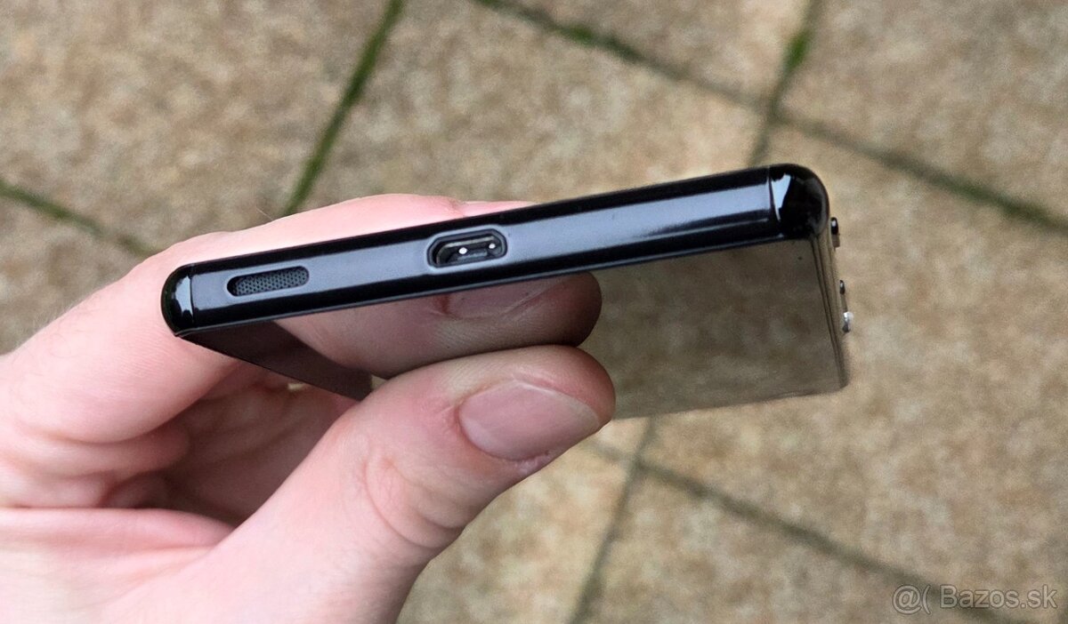 Sony Xperia M5 16GB - 8