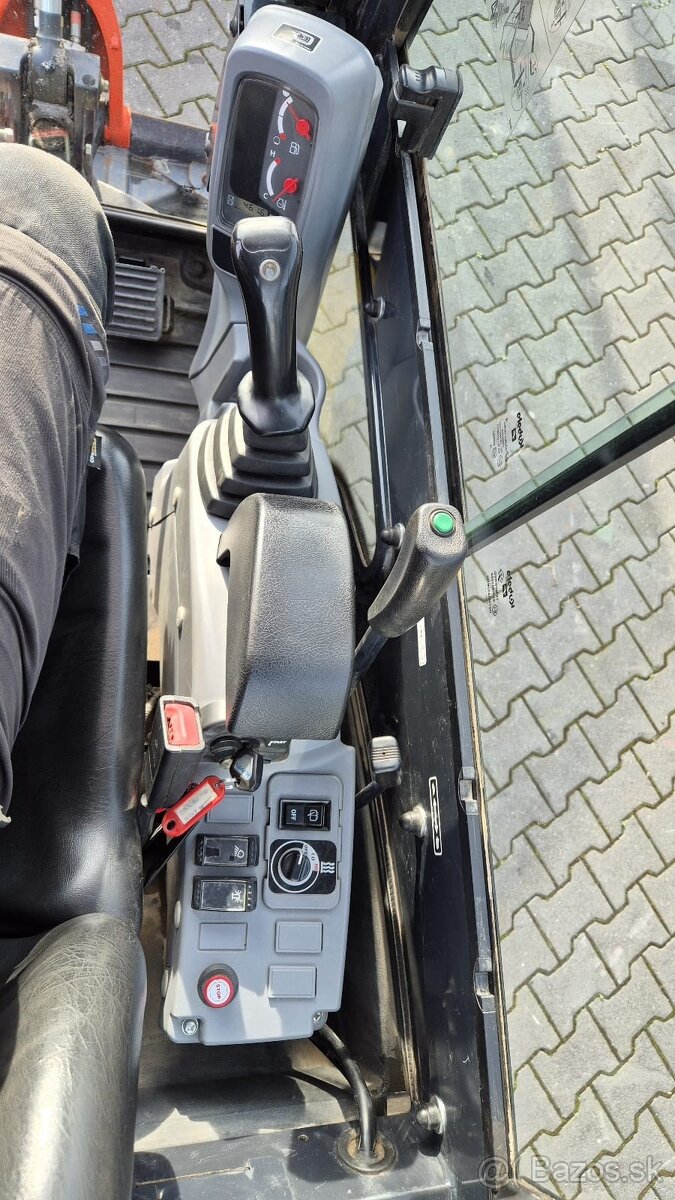 K prodeji mini bagr Kubota KX 016 - 8