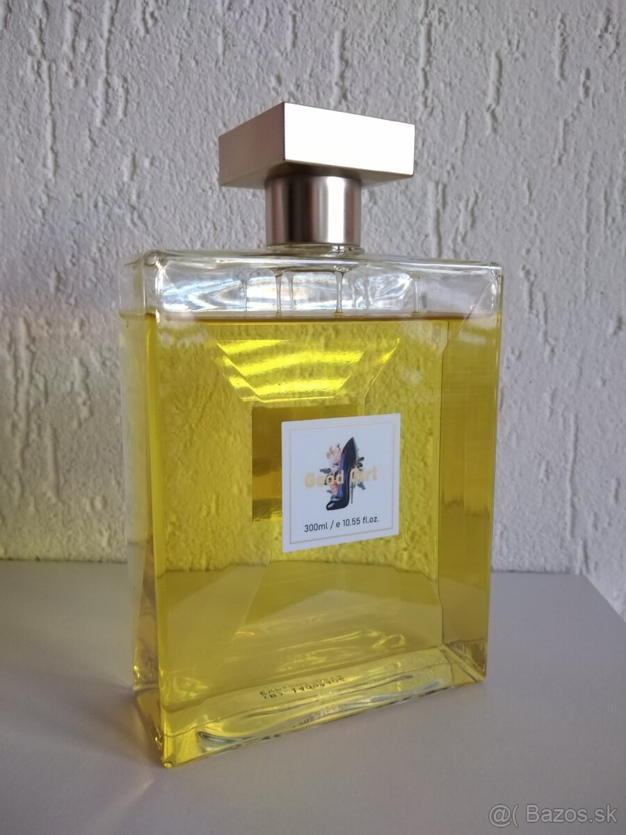 Trblietavé šaty flitrovane - 8