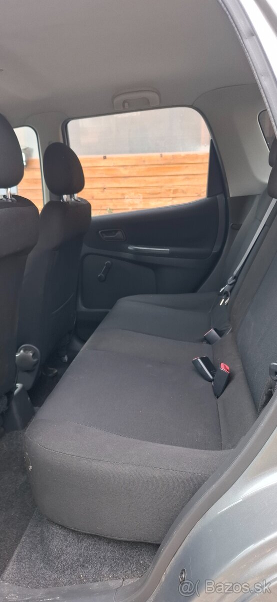Suzuki Ignis - 8
