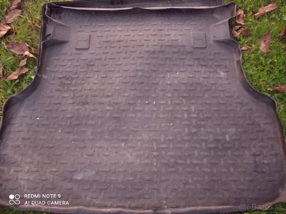 Gumené vaničky do kufra - 8