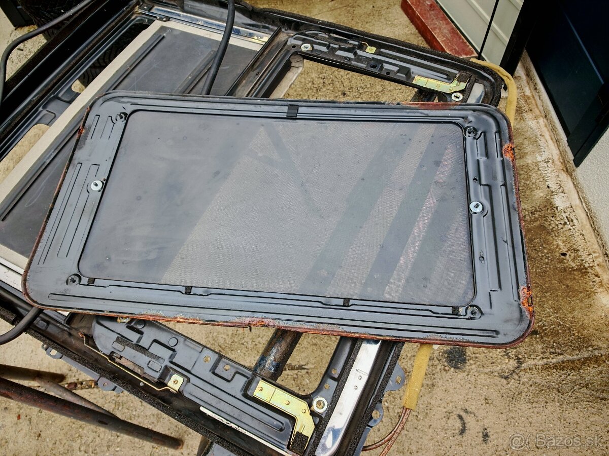 Sklenený šíber mazda 323 BG c - 8