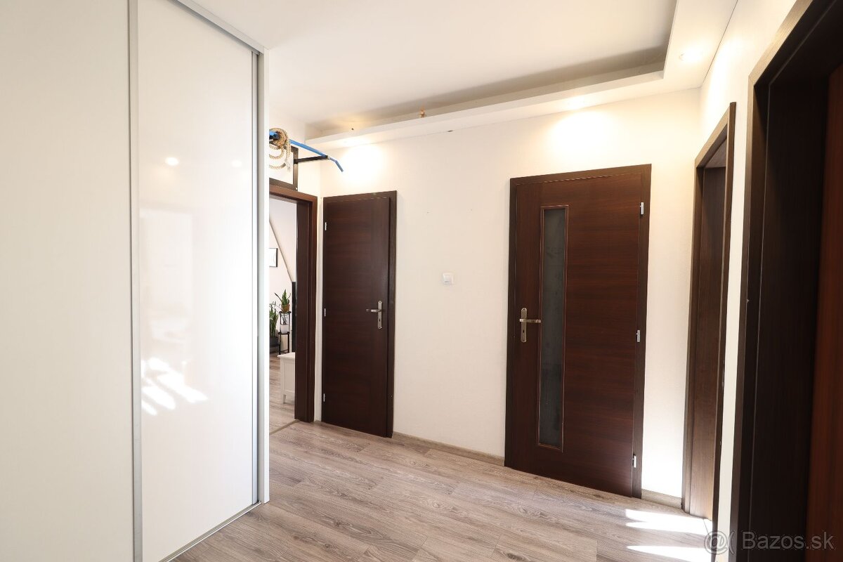 Ponúkame na predaj 3 - izbový byt po kompletnej rekonštrukc - 8
