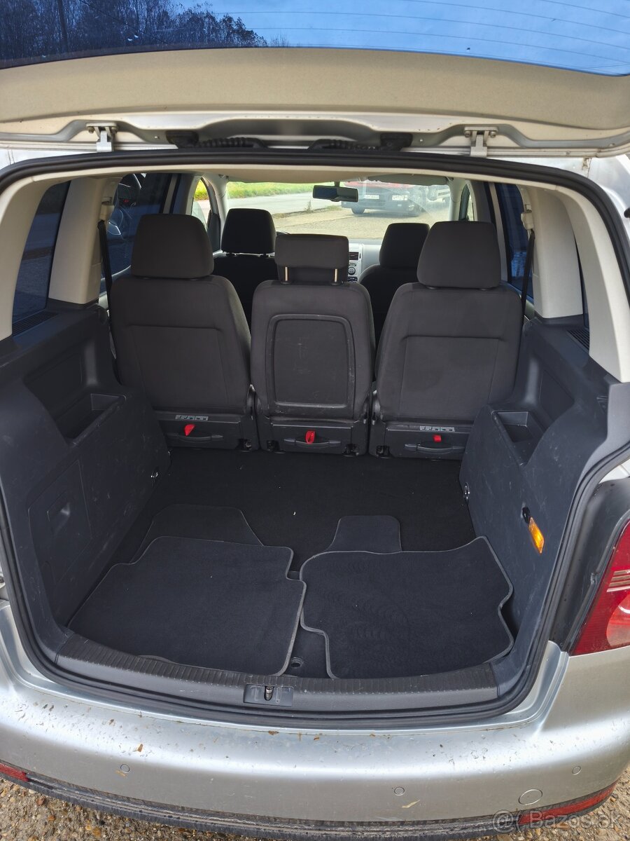 Volkswagen Touran 2.0 TDI - 8