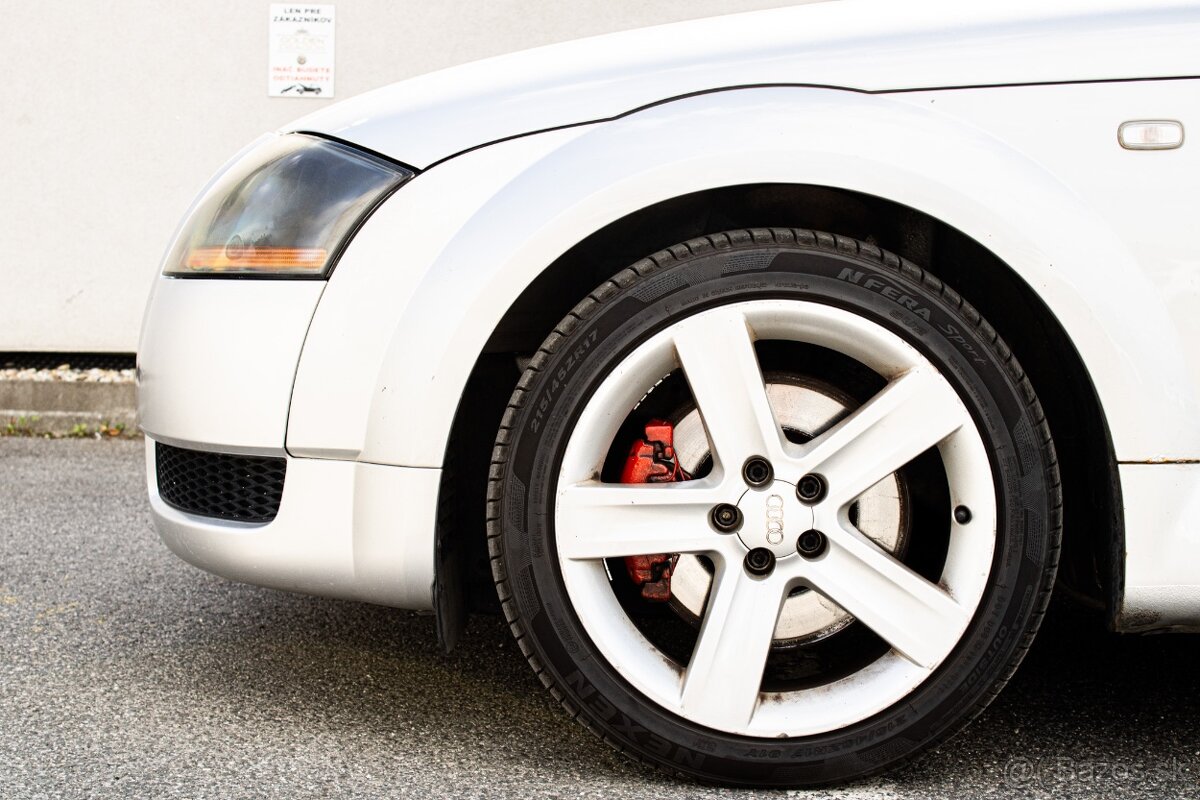 Audi TT Coupé 1.8T - 8