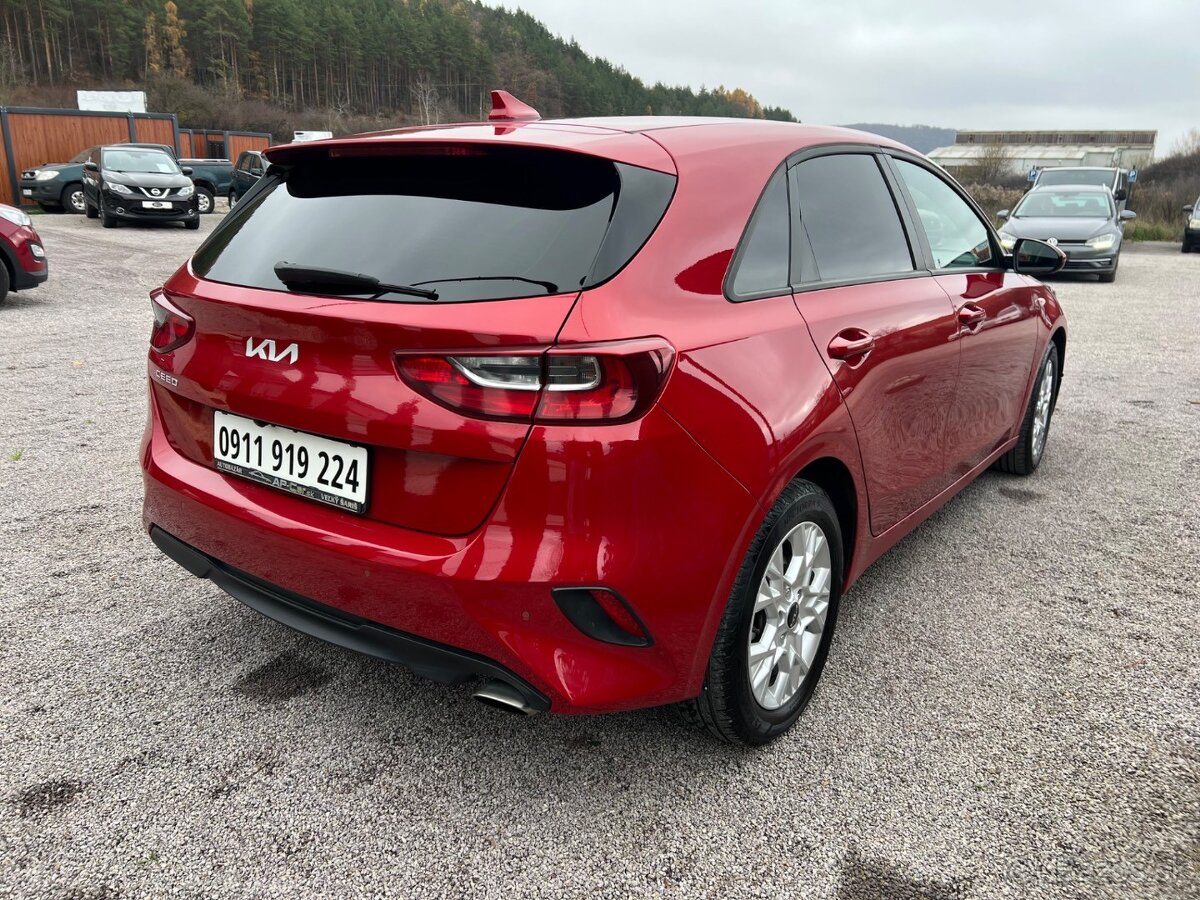 Kia Ceed 1.6 CRDi MHEV Gold - 8