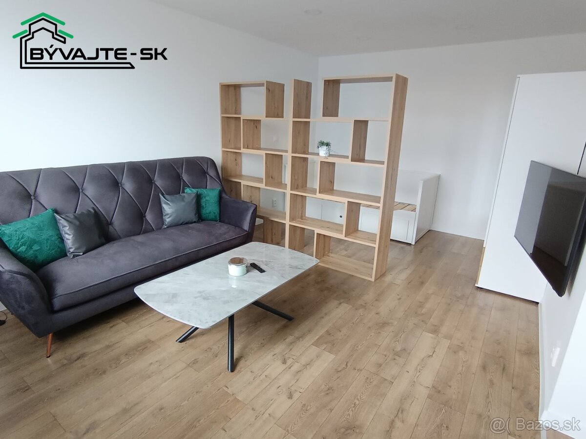 Krásny jednoizbový byt v Prievidzi s výhľadom na Bojnický zá - 8