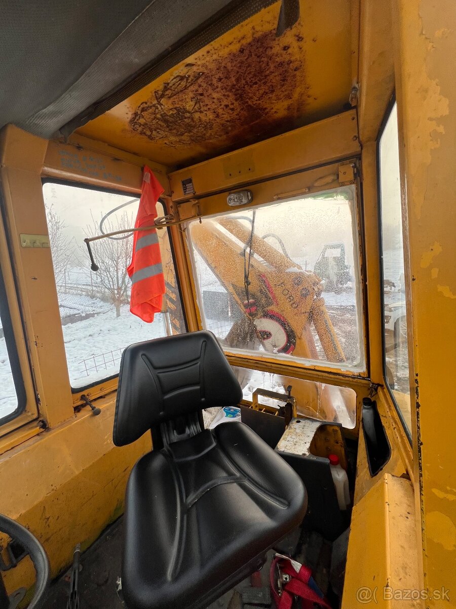 FORD 550 – traktorbager, rýpadlo-nakladač – - 8