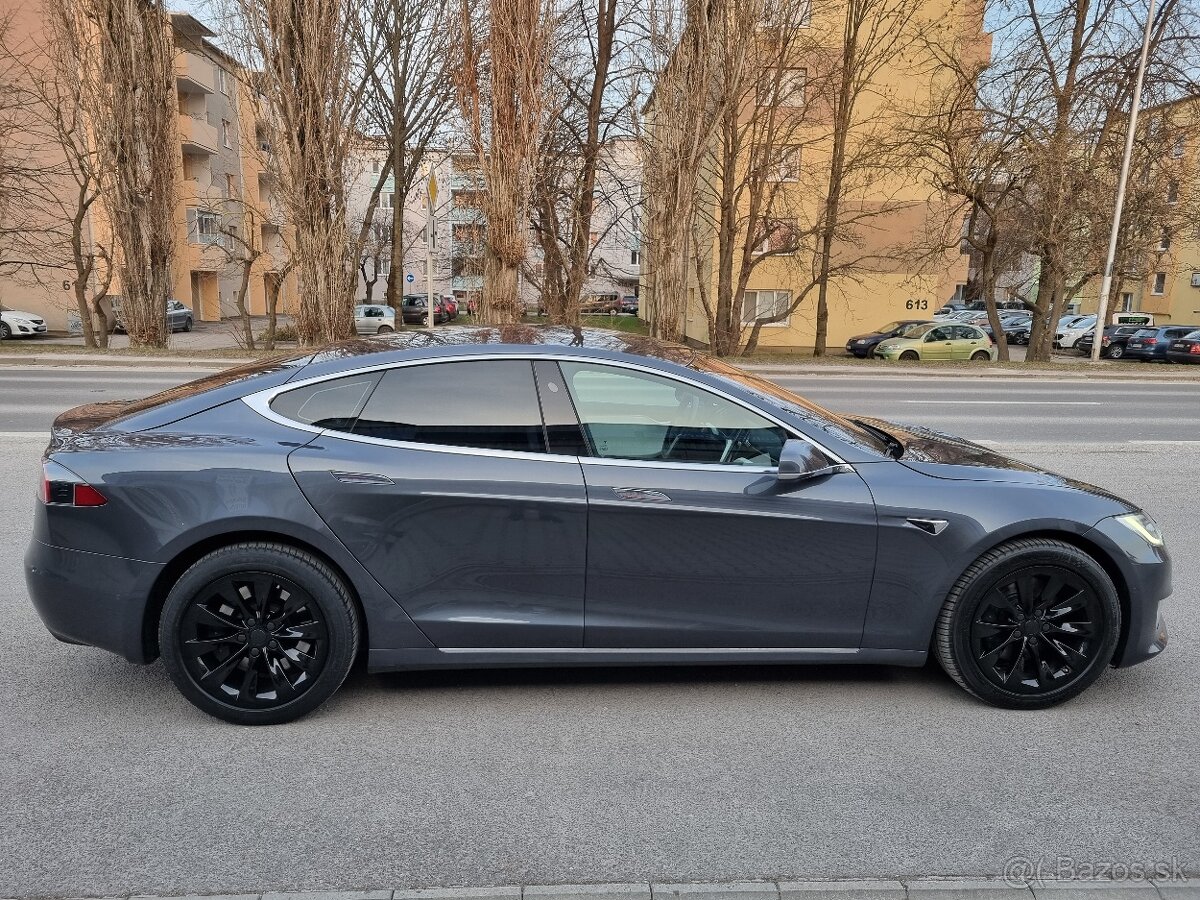 ===Tesla Model S 90D Free Supercharger=== - 8