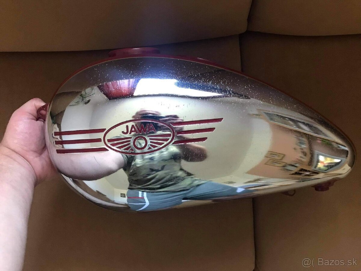 tuhé tvrdé leštiace pasty na kovy - 8