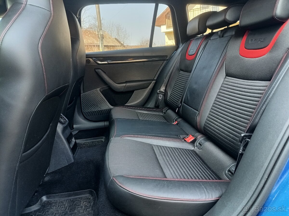 Škoda Octavia Combi 2.0TSI RS 220PS Manuál - 8