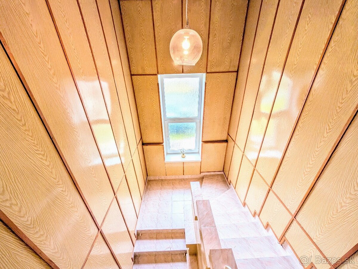 Rodinný dom v obci Smilno - 8