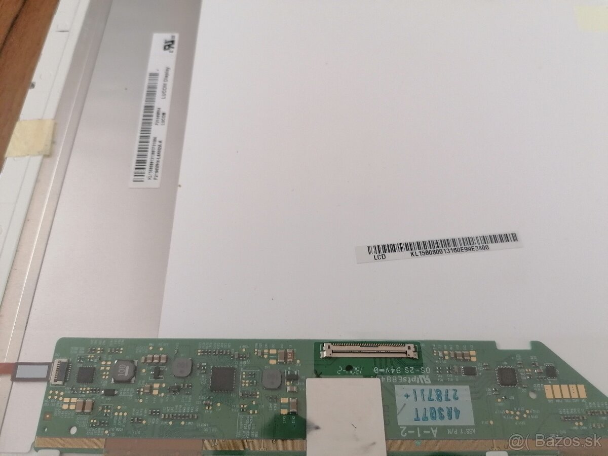 Predám 15,6" displeje do notebookov. - 8