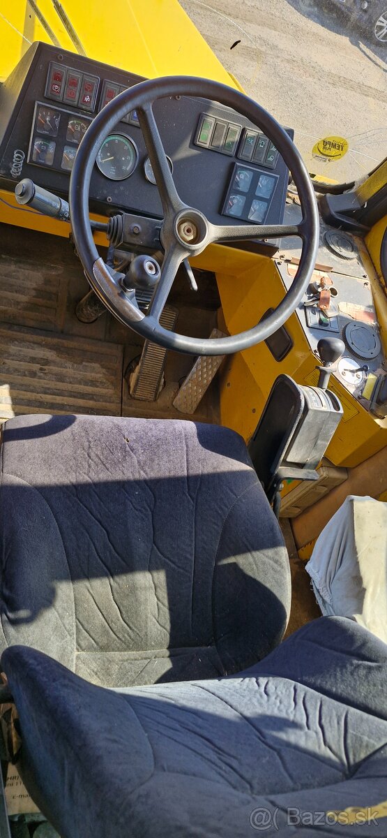 Dumper Komatsu 300 - 8