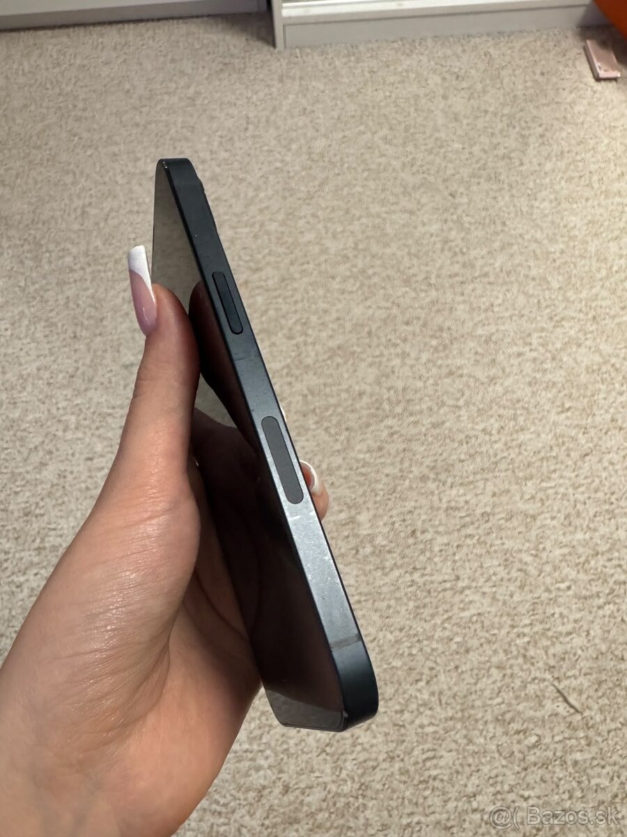 Predám iPhone 13 – 128 GB - 8