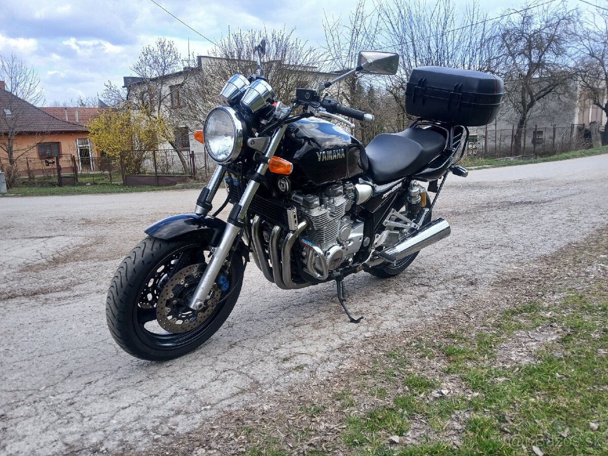 Yamaha XJR 1300 - 8