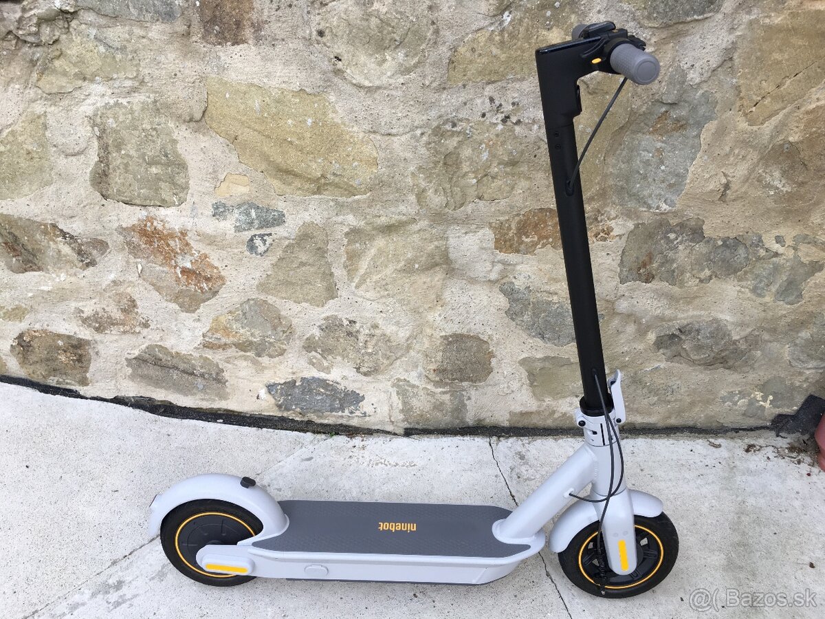 Ninebot KickScooter Max G30LE - 8