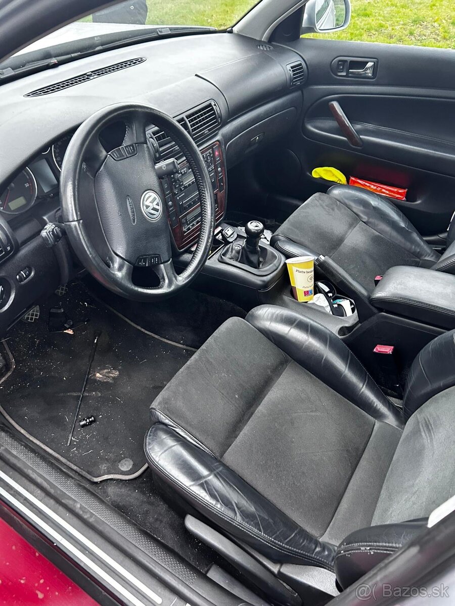 VW PASSAT 1.9 TDI 4Motion - 8