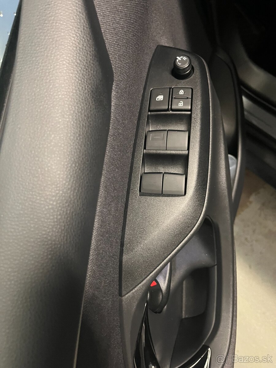 predam TOYOTA Yaris NG MC24 - 1.5 TNGA Style,SK povod,1.maj - 8