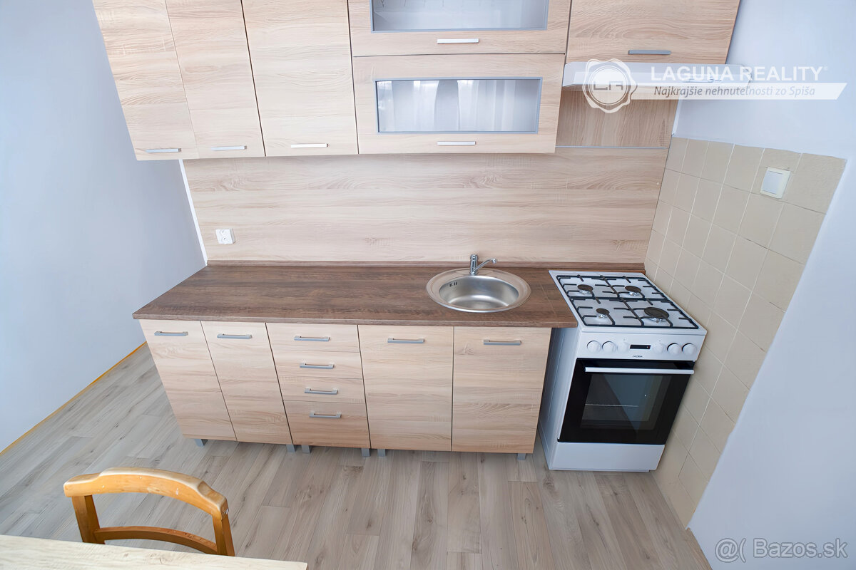 Slnečný byt 2+1 s loggiou v centre, Banícka ul., Sp. N. Ves - 8