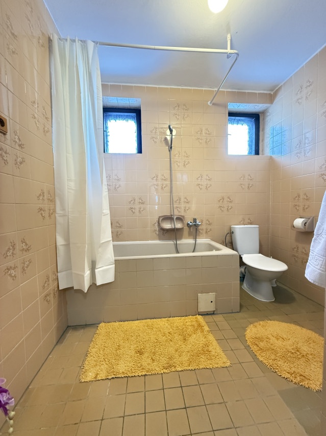 Na predaj RODINNÝ DOM v centre obce Konská - 8