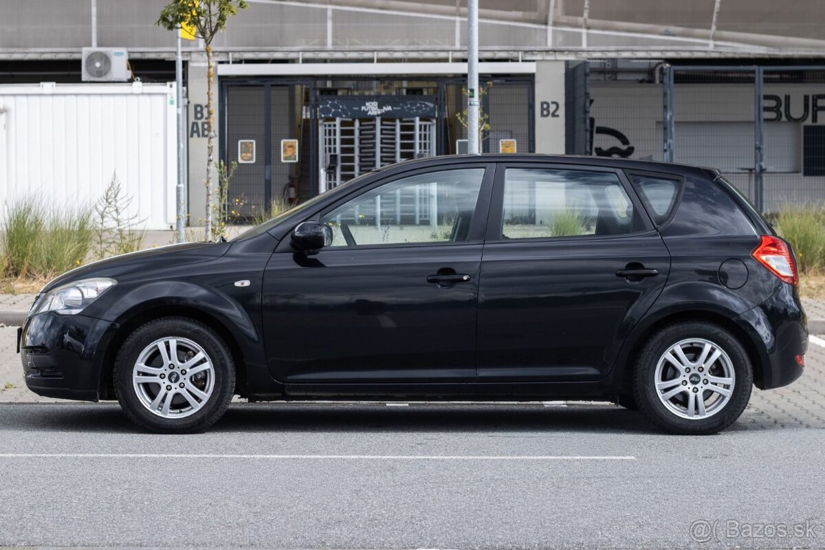 Kia Ceed 1.4 CVVT, 77kW (2011) - 8