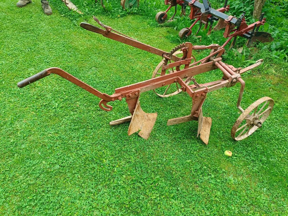Predam poľnohospodársku techniku - 8