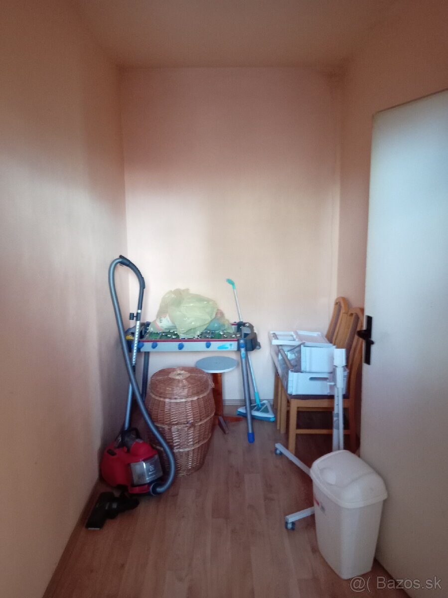 Predáme veľký 3i.byt 78m2 - 8