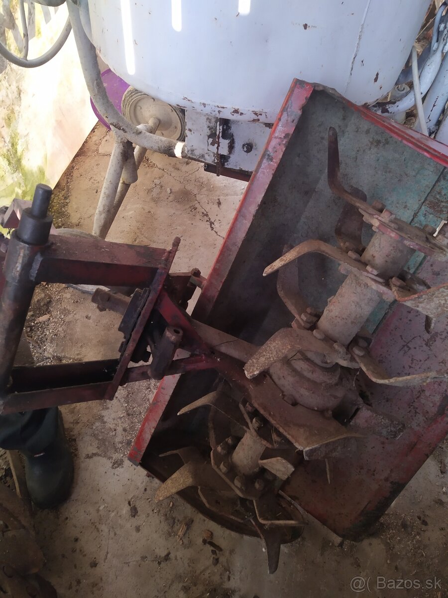 Predam rotavator za menší traktor tk alebo mt - 8