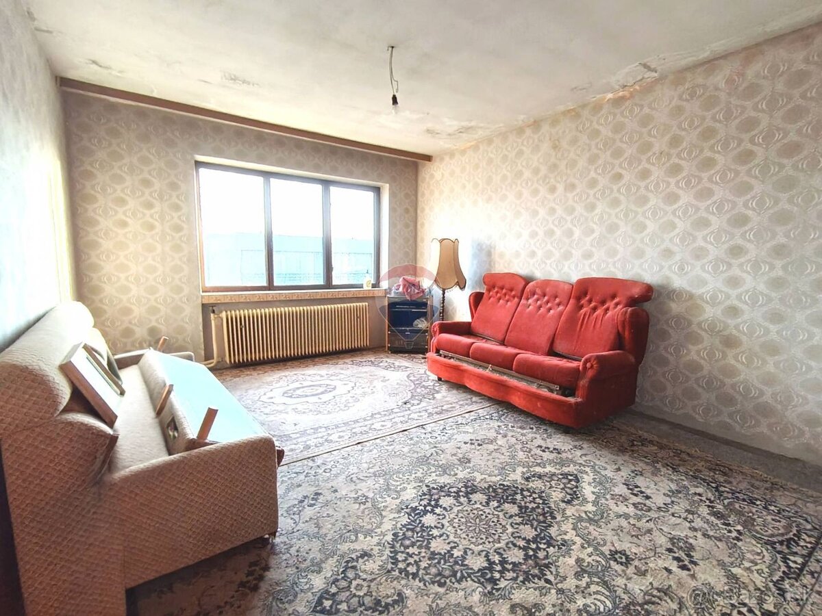 ZNÍŽENÁ CENA poschodový rodinný dom Bušince - 8