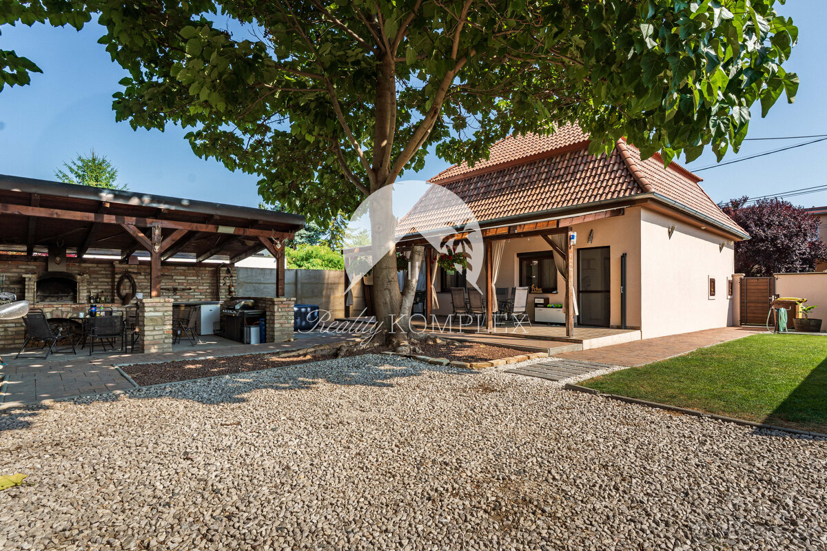 Výnimočná ponuka: Dva rodinné domy na jednom pozemku, v jedn - 8