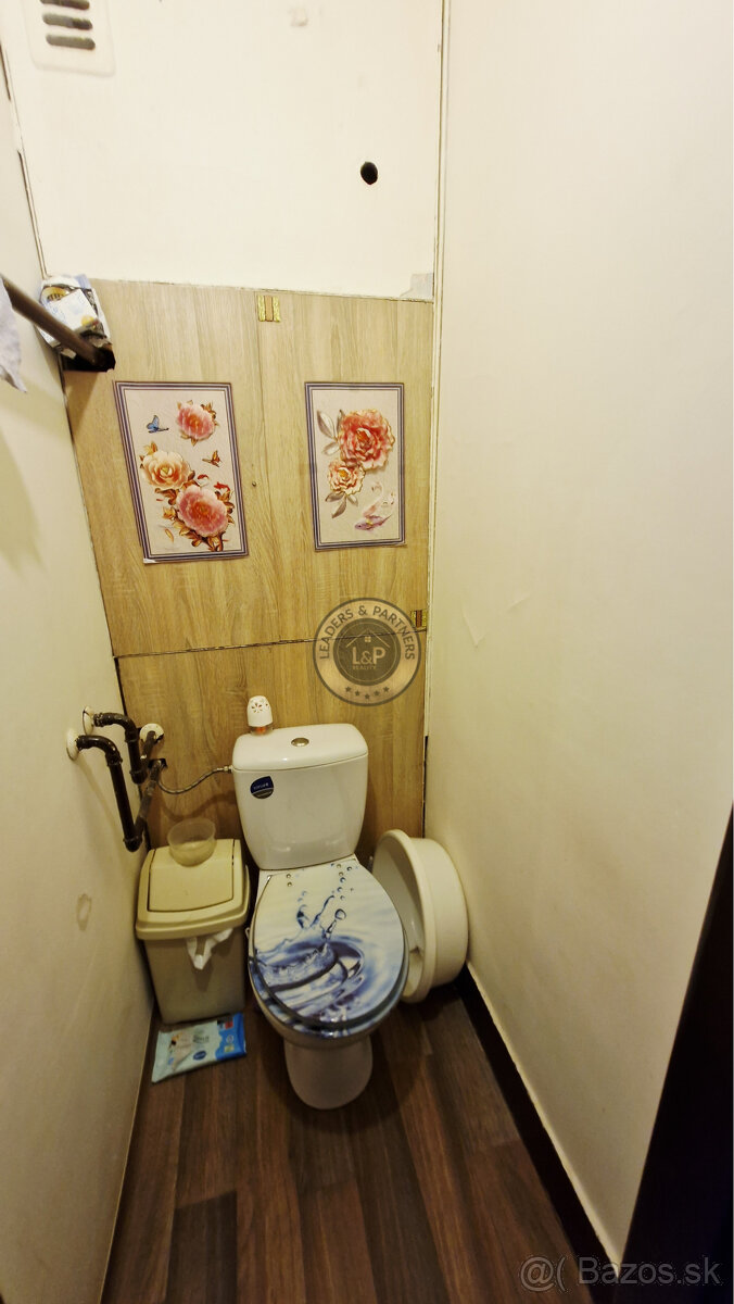 Na predaj 2 izbový tehlový byt v pôvodnom stave. Masaryková - 8