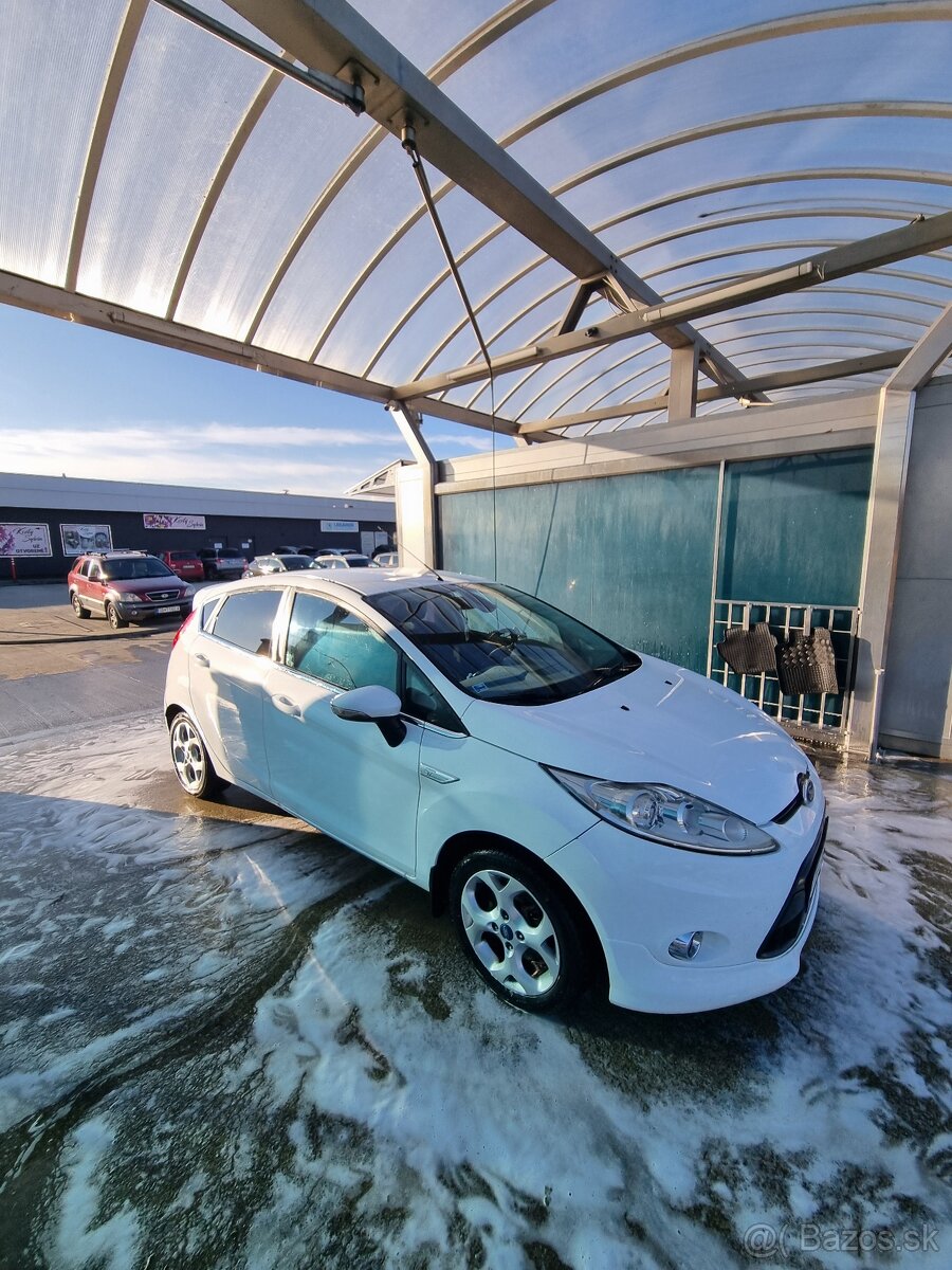 Predám Ford Fiesta 1.6 TDCi - 8