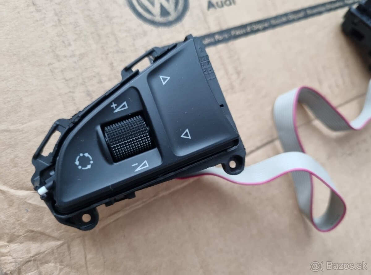 TLACIDLA NA MULTIFUNKCNY VOLANT OCTAVIA SUPERB KODIAQ - 8