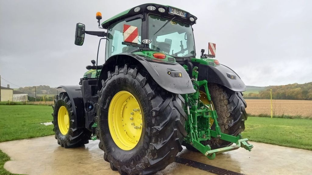 John Deere 6215R PrémiumEdition - 8