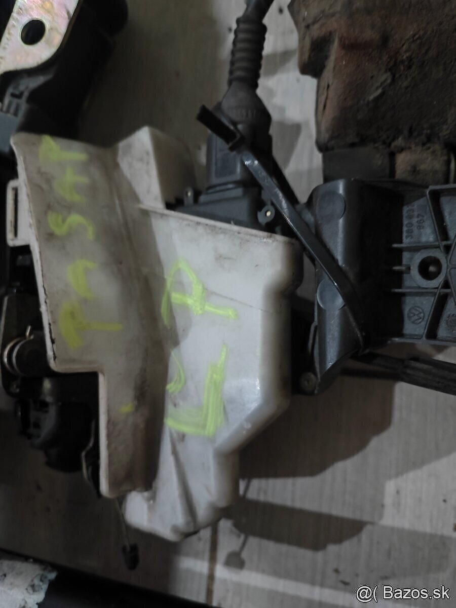 servocerpadlo štartér alternator passat B5 1.9TD 66 kw - 8