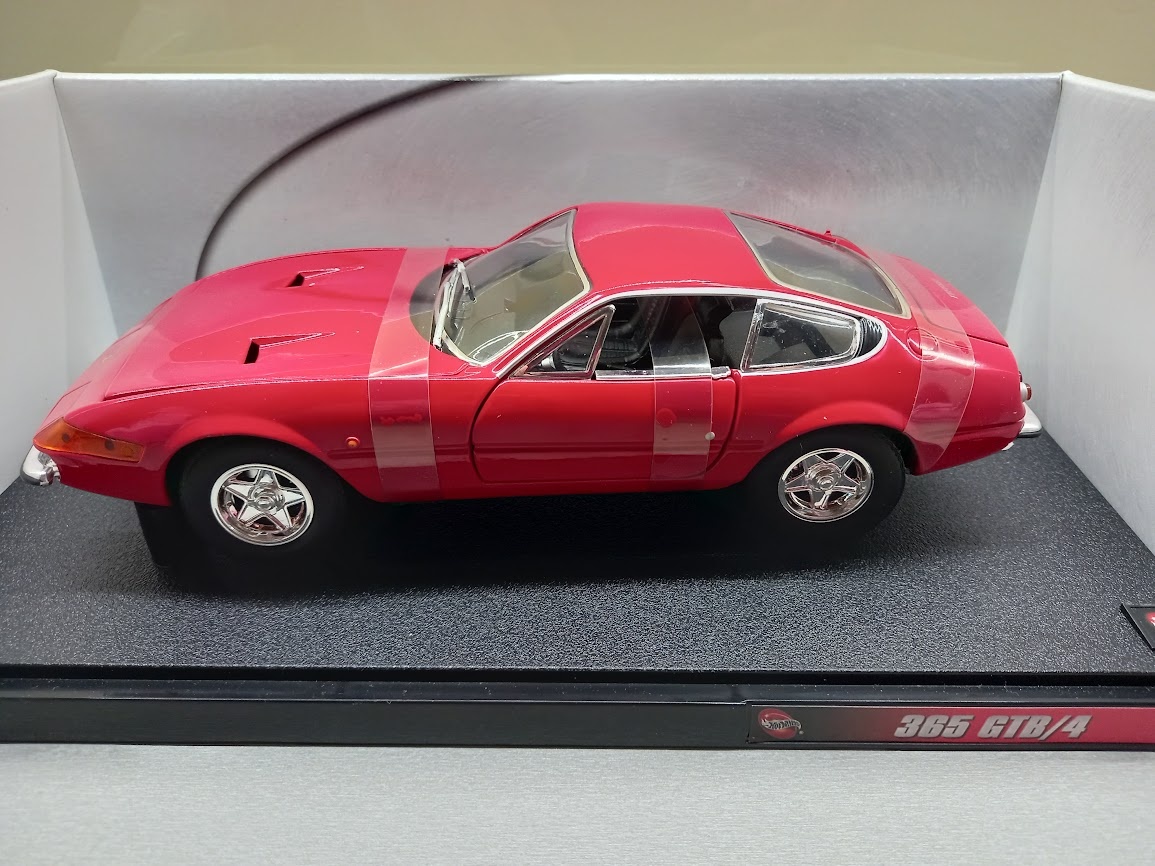 FERRARI 365GTB/4 HOTWHEELS 1:18 - 8