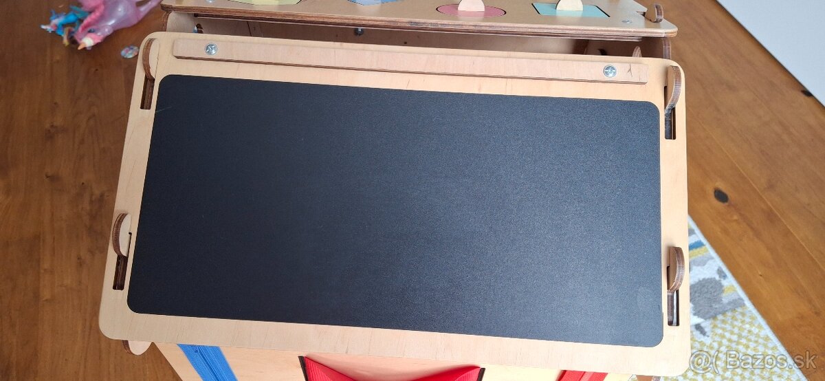 Montessori domček, aktivity board - 8