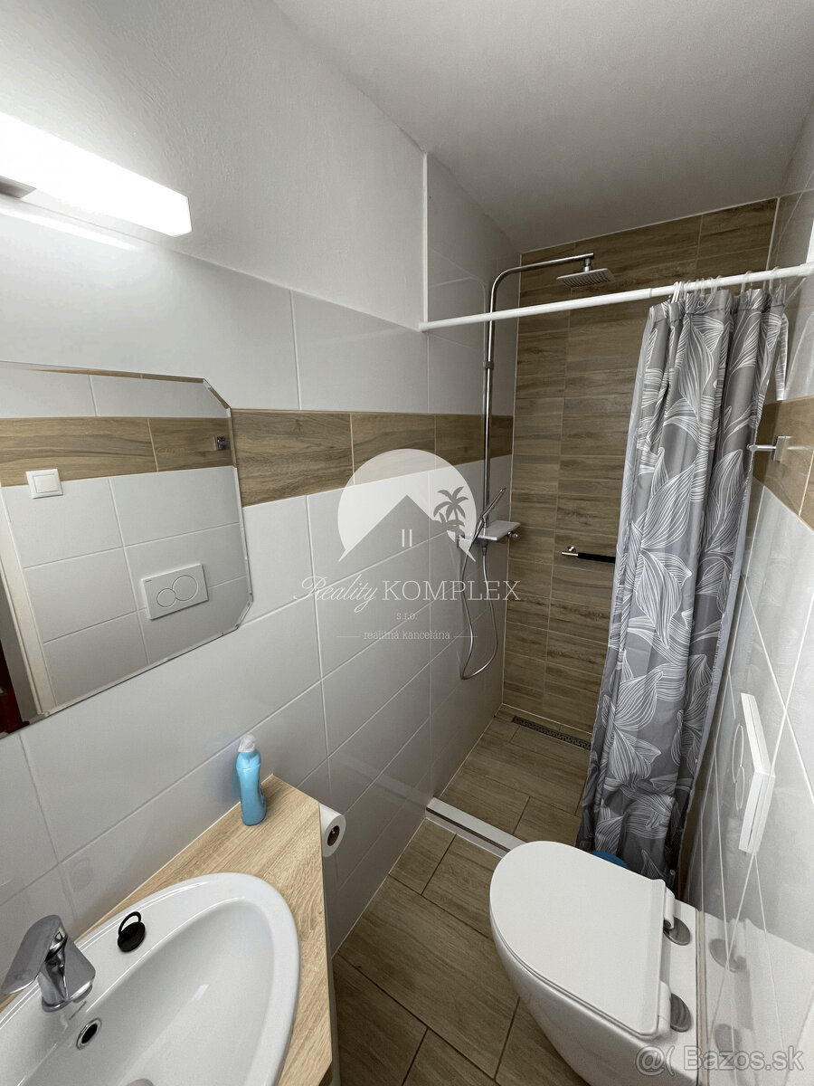 Reality KOMPLEX s.r.o. Vám ponúka apartmánový dom vo Veľkom - 8