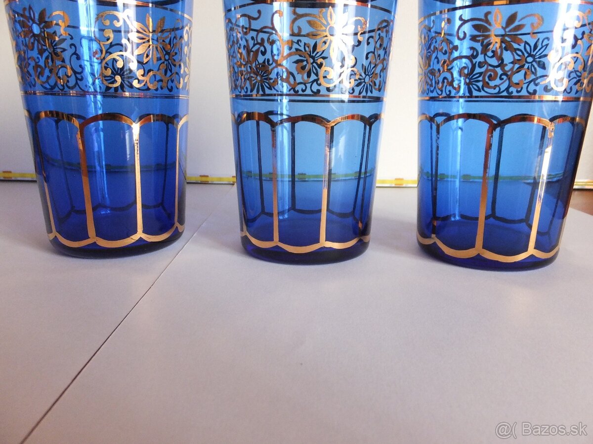 Krásné modré sklenice, bohatě zlacené. obsah 220 ml. - 8