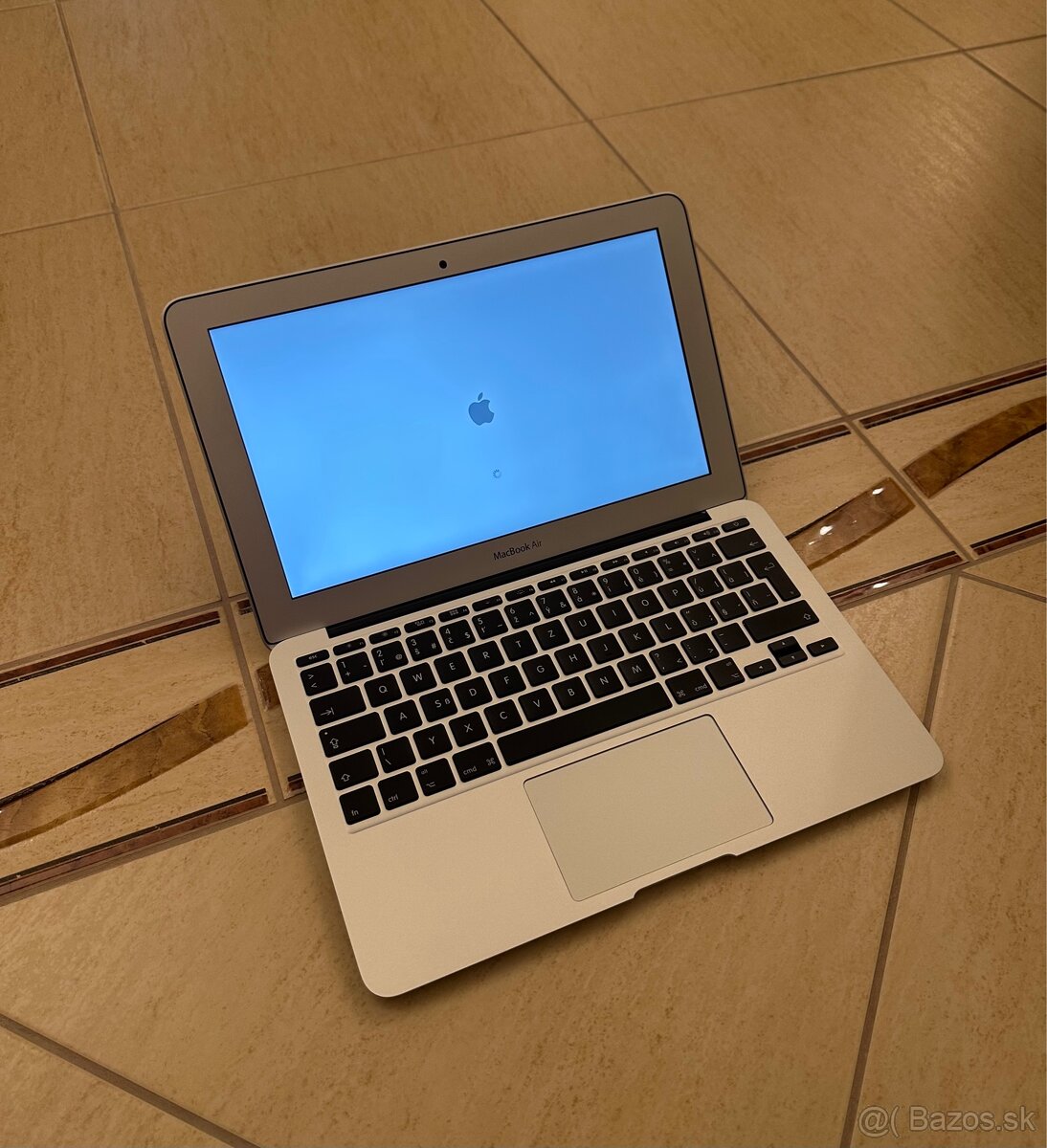 Apple MacBook Air 11- palcový TOP stav - 8